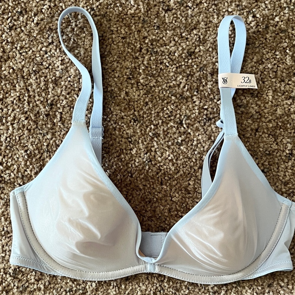 Victoria's Secret lightly lined underwire bra